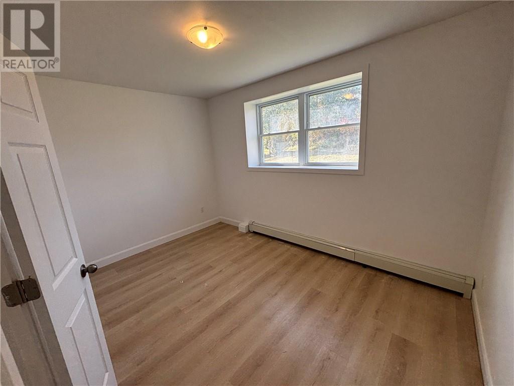 101 Service Road Unit# 1, Onaping, ON - Indoor Photo Showing Other Room