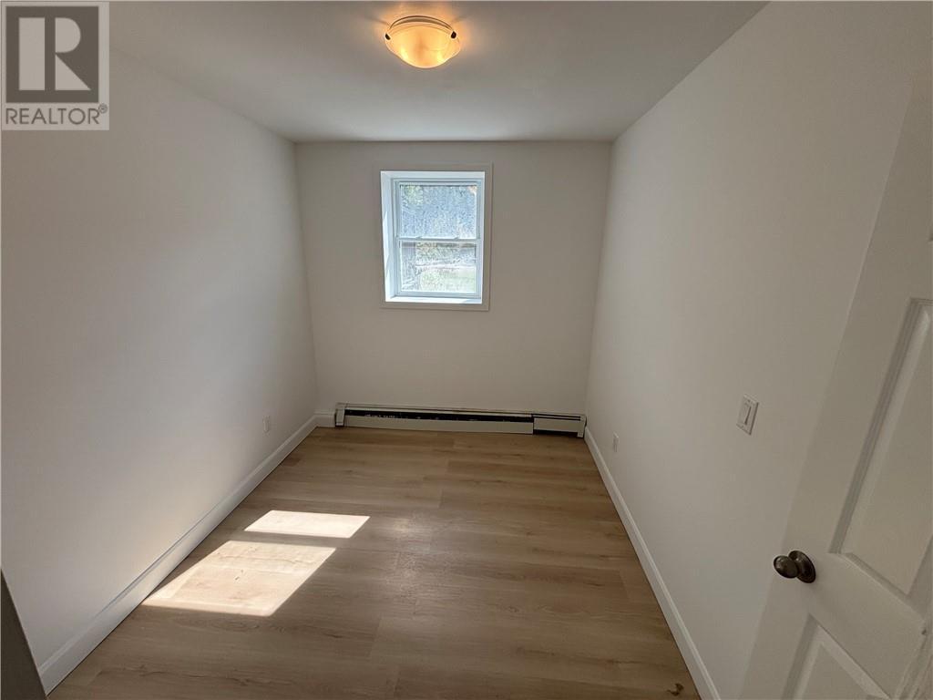 101 Service Road Unit# 1, Onaping, ON - Indoor Photo Showing Other Room