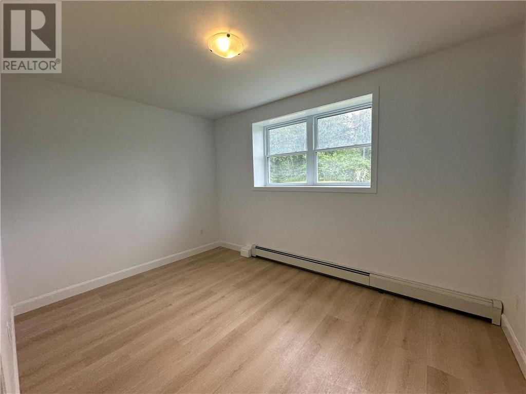 101 Service Road Unit# 1, Onaping, ON - Indoor Photo Showing Other Room