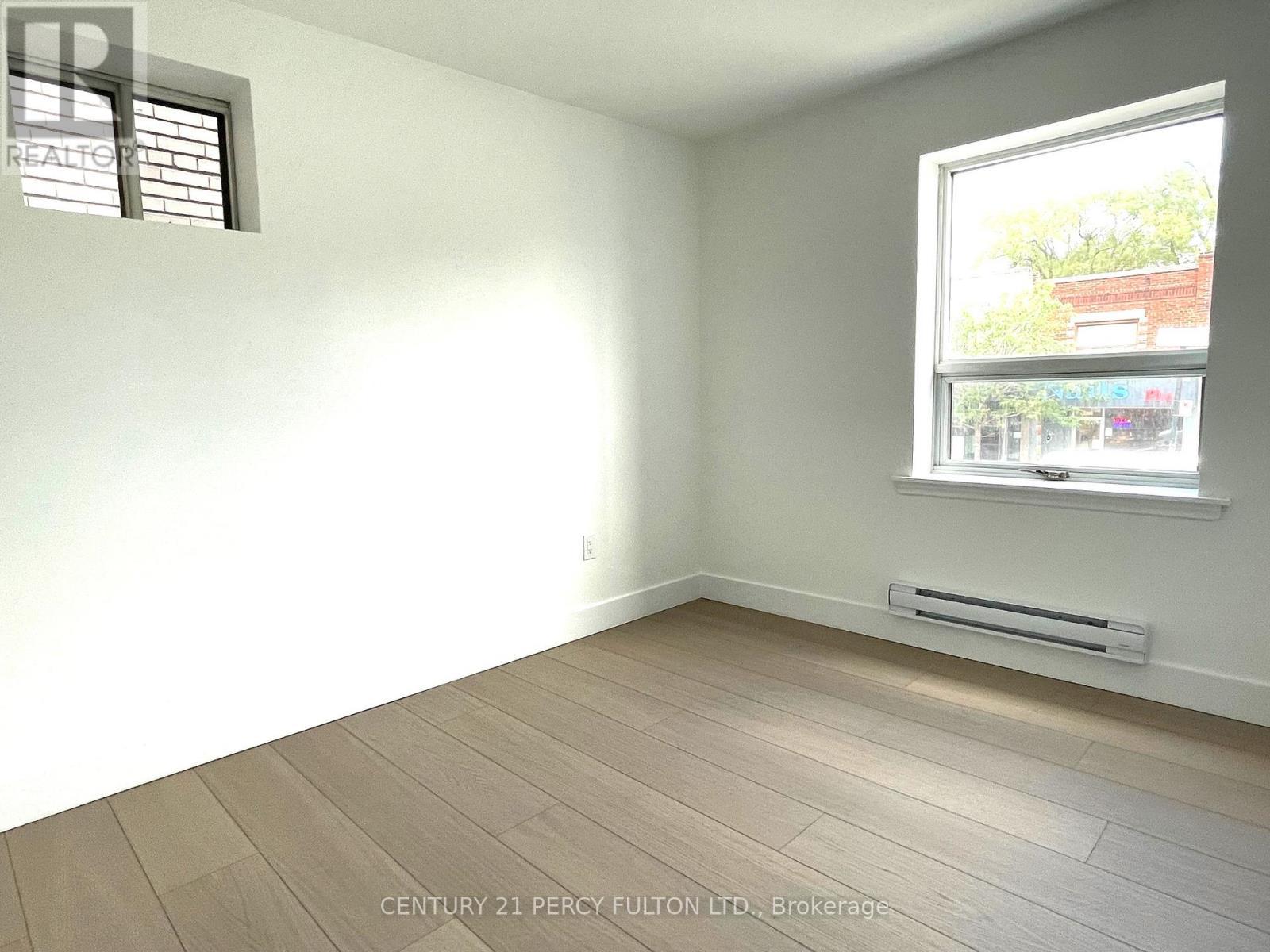 2 - 2373 Bloor Street W, Toronto, ON - Indoor Photo Showing Other Room