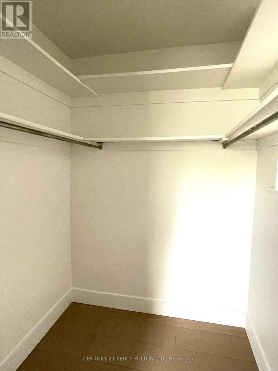 2 - 2373 Bloor Street W, Toronto, ON - Indoor With Storage