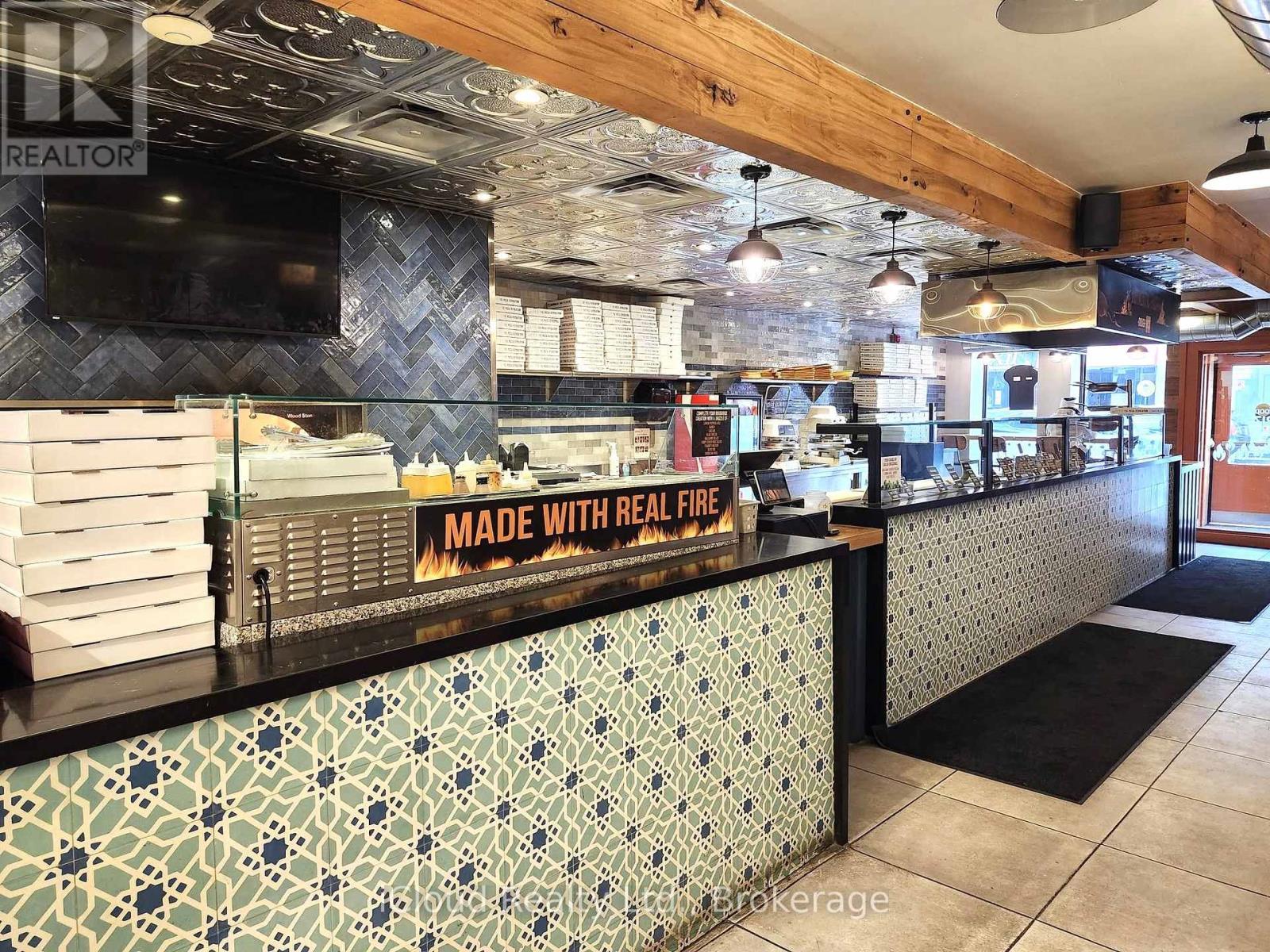 162 Lakeshore Road E, Oakville, ON