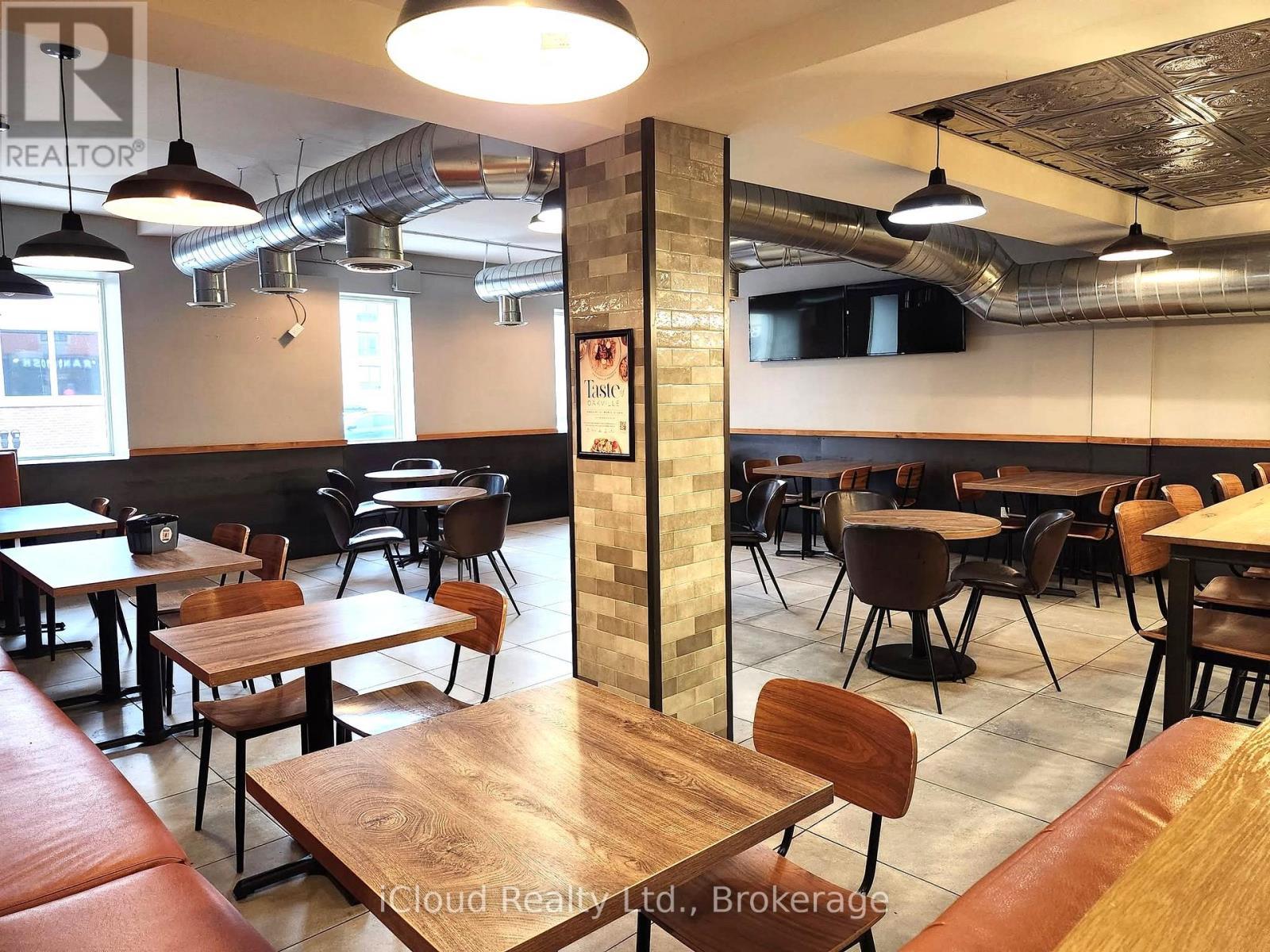 162 Lakeshore Road E, Oakville, ON