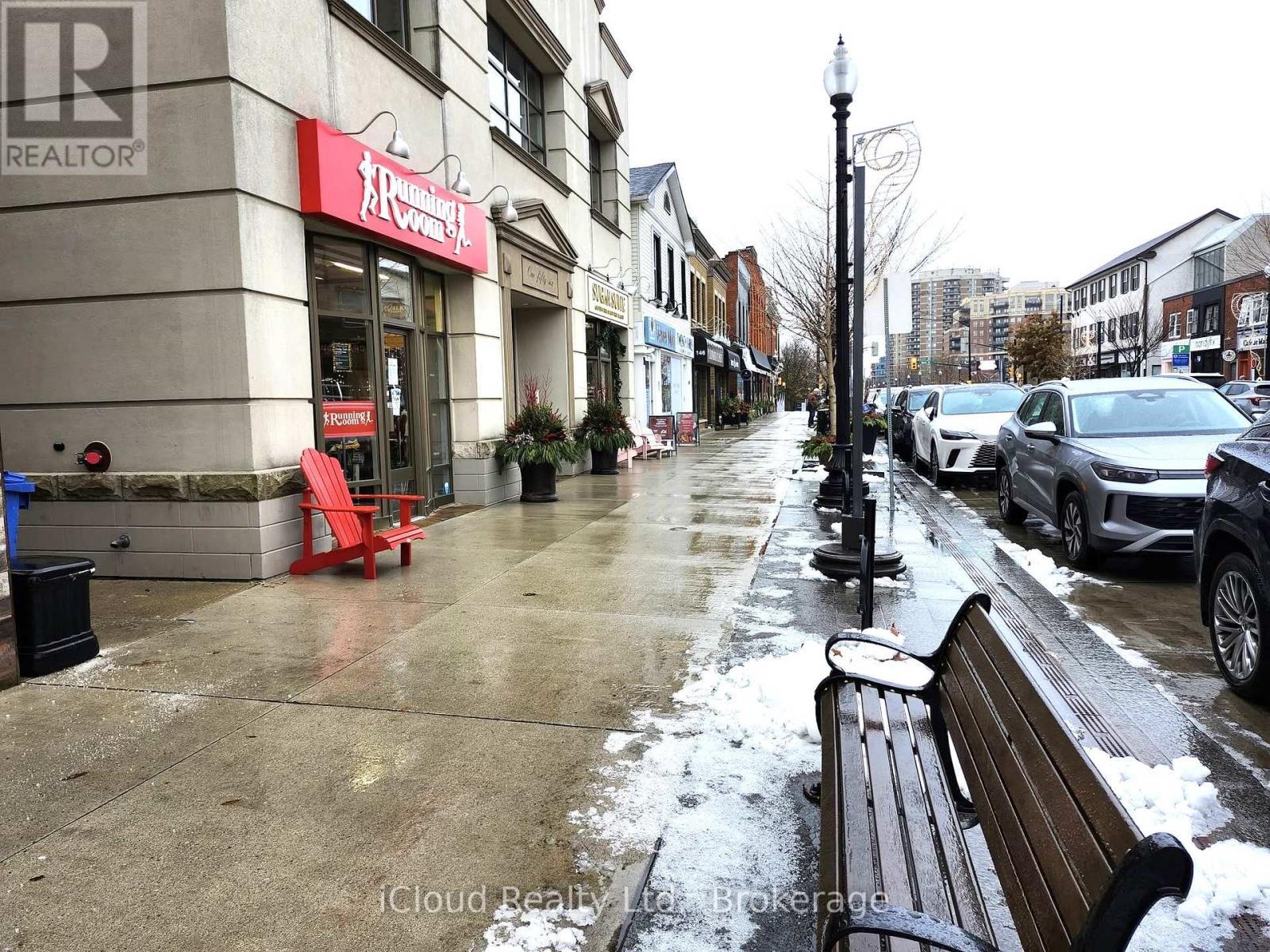 162 Lakeshore Road E, Oakville, ON