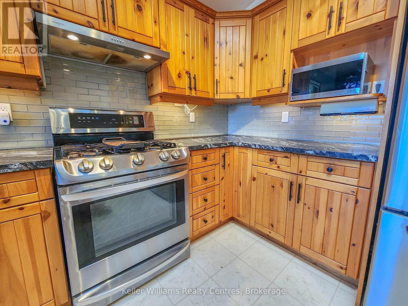 37 Reid'S Pt Rd, South Bruce Peninsula, ON - Indoor Photo Showing Kitchen