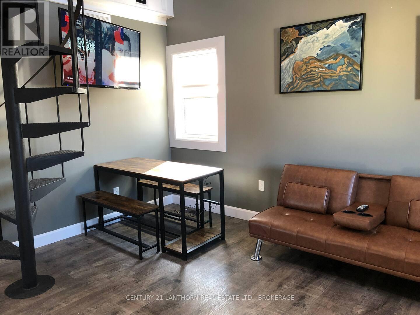 1 - 45 Chestnut Street, Kingston (East Of Sir John A. Blvd), ON - Indoor