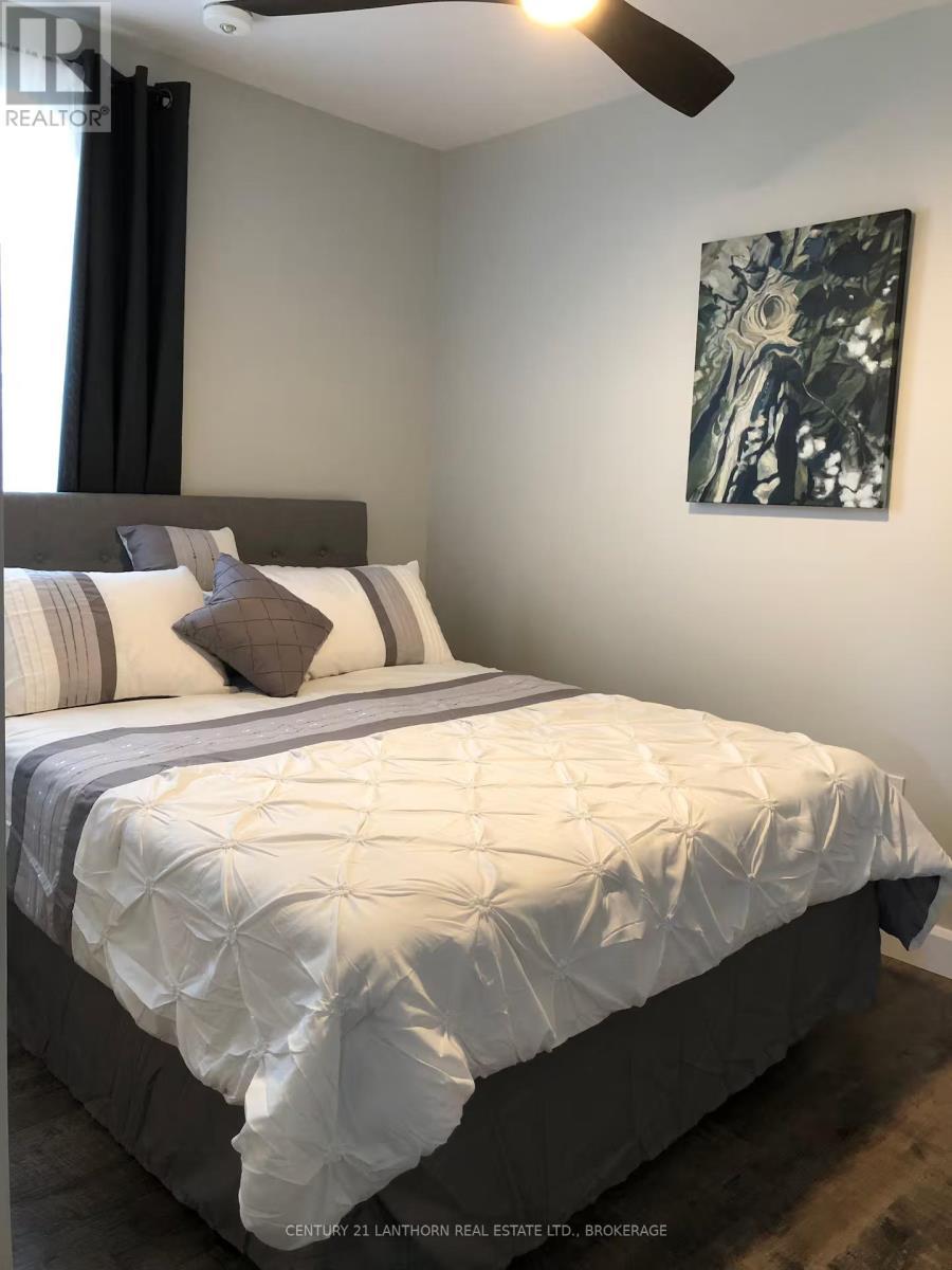 1 - 45 Chestnut Street, Kingston (East Of Sir John A. Blvd), ON - Indoor Photo Showing Bedroom