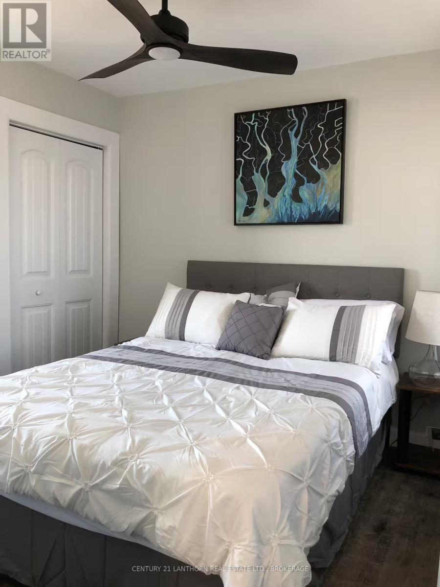 1 - 45 Chestnut Street, Kingston (East Of Sir John A. Blvd), ON - Indoor Photo Showing Bedroom