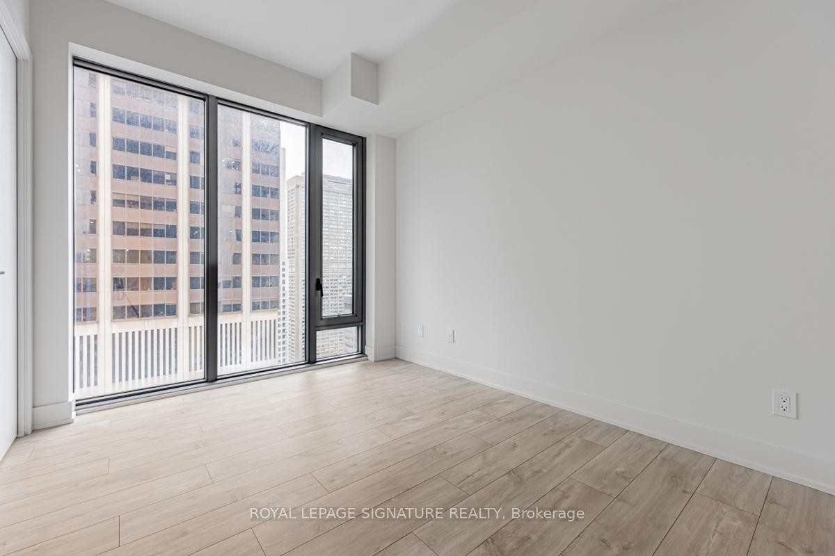 2806-8 Cumberland Street, Toronto, ON - Indoor Photo Showing Other Room