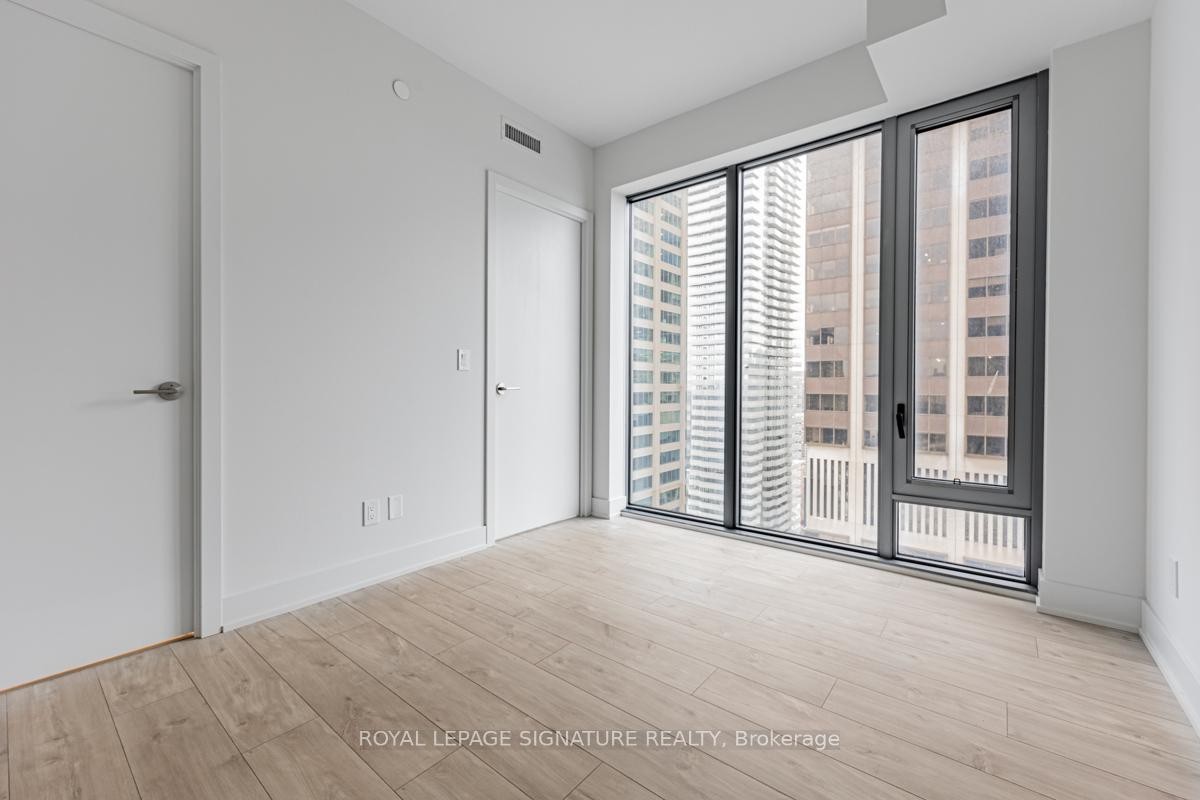 2806-8 Cumberland Street, Toronto, ON - Indoor Photo Showing Other Room