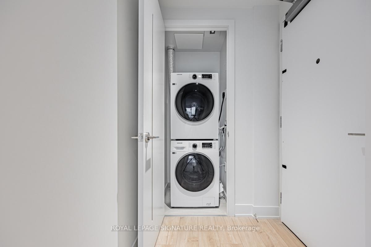 2806-8 Cumberland Street, Toronto, ON - Indoor Photo Showing Laundry Room
