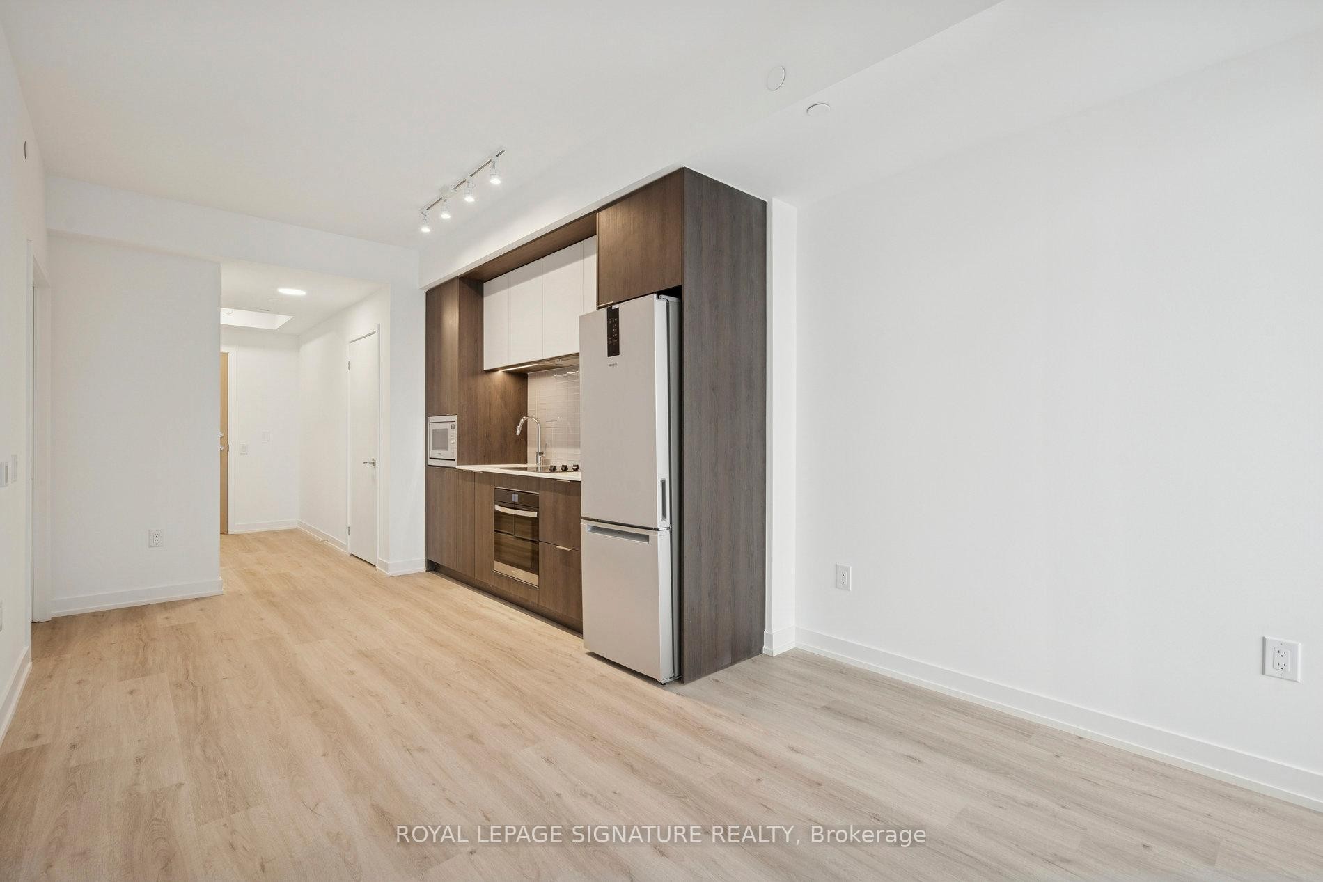 3012-395 Square One Drive, Mississauga, ON - Indoor Photo Showing Kitchen