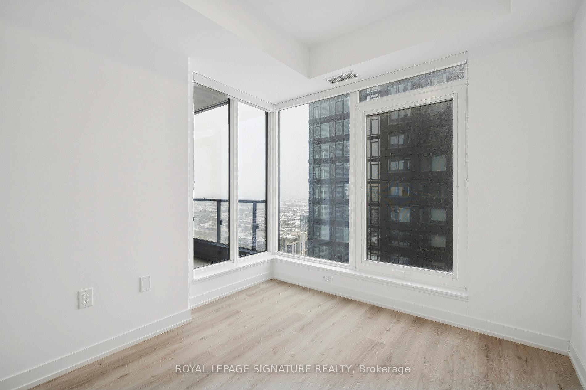 3012-395 Square One Drive, Mississauga, ON - Indoor Photo Showing Other Room