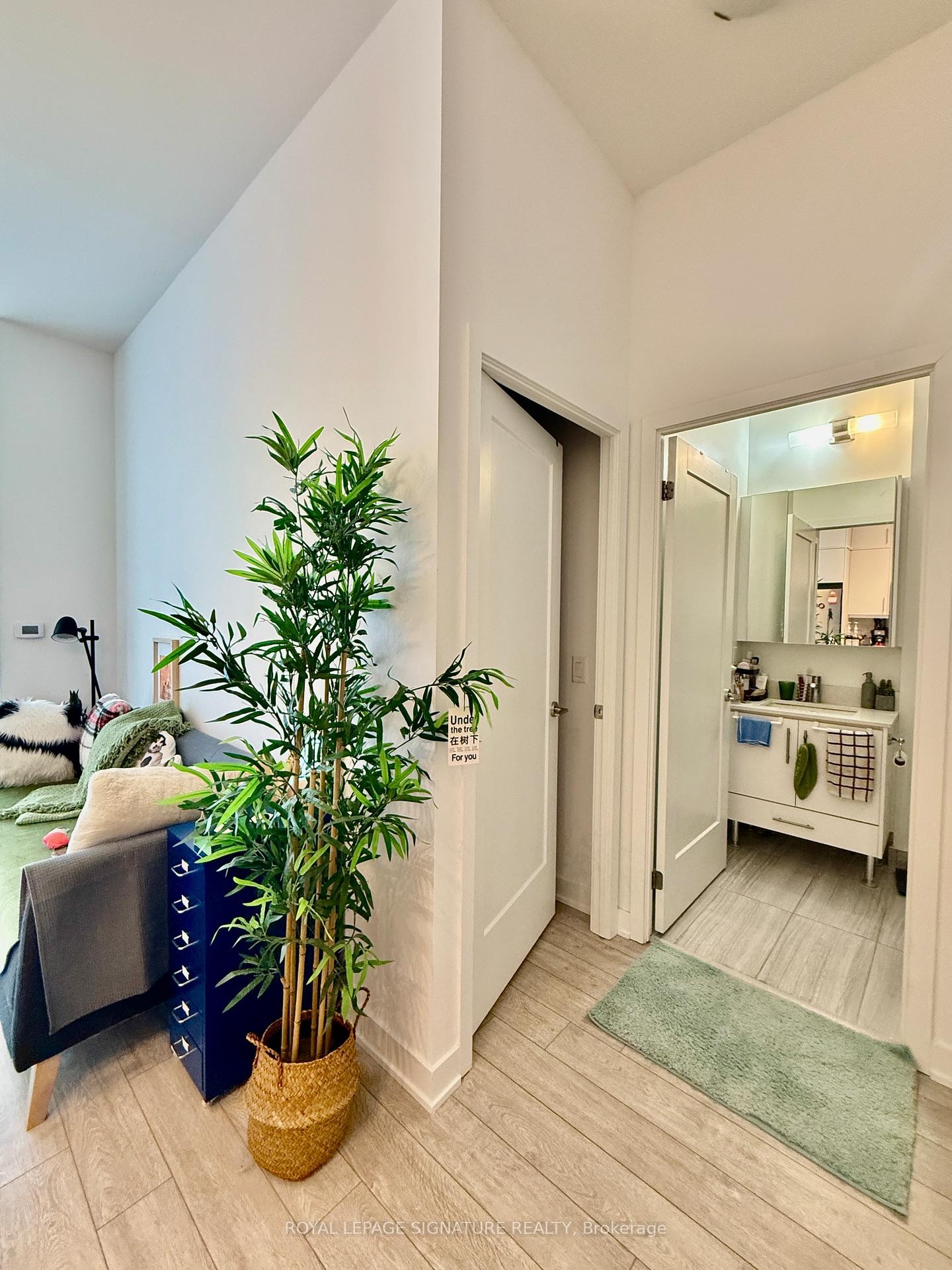 Ph06-95 Oneida Crescent, Richmond Hill, ON - Indoor Photo Showing Other Room