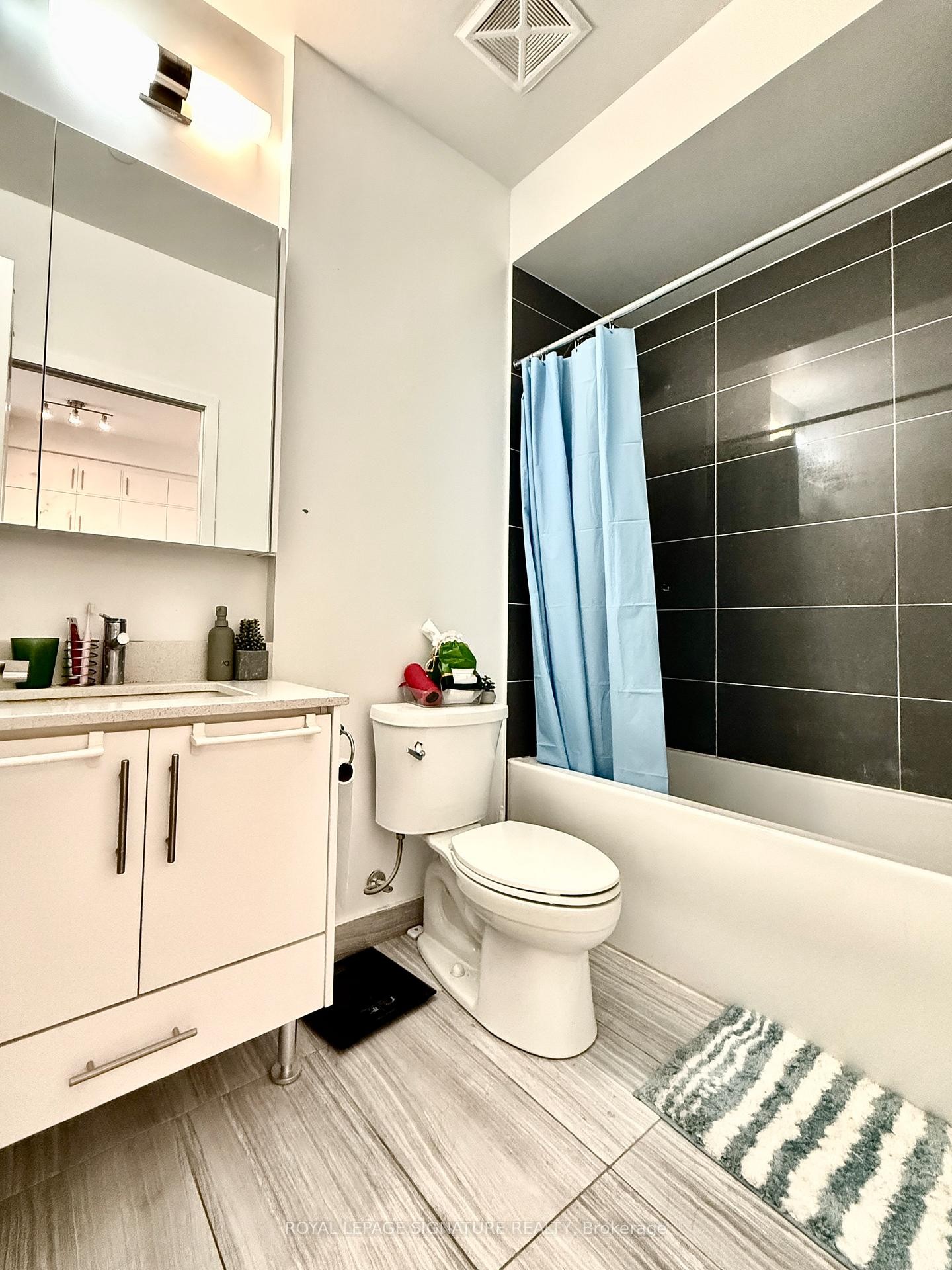 Ph06-95 Oneida Crescent, Richmond Hill, ON - Indoor Photo Showing Bathroom