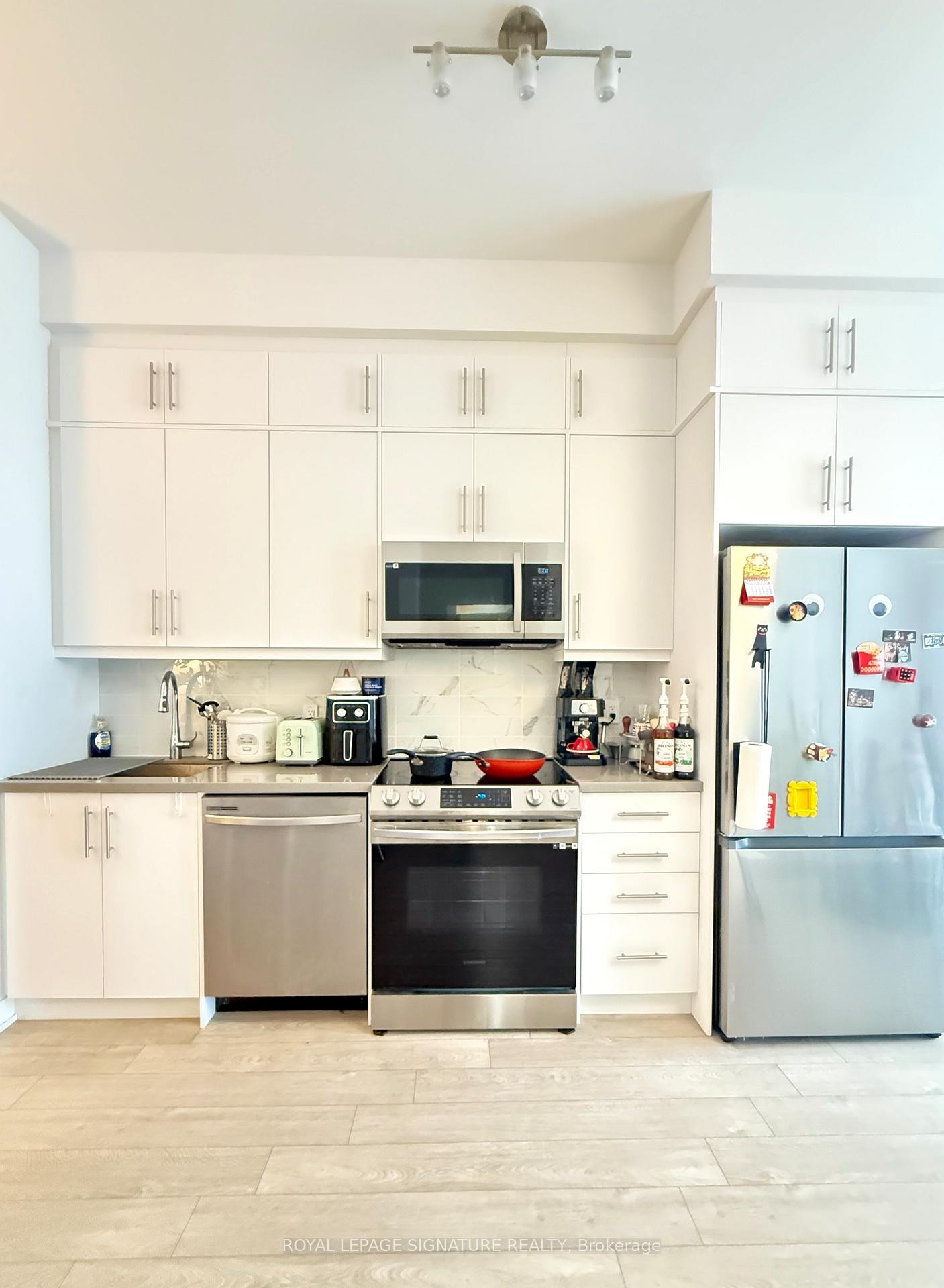 Ph06-95 Oneida Crescent, Richmond Hill, ON - Indoor Photo Showing Kitchen