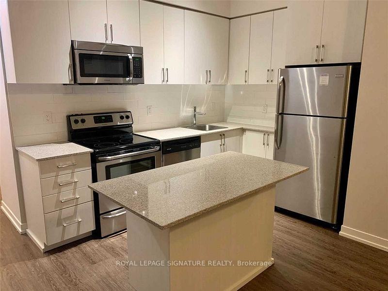 604-2550 Eglinton Avenue W, Mississauga, ON - Indoor Photo Showing Kitchen With Upgraded Kitchen
