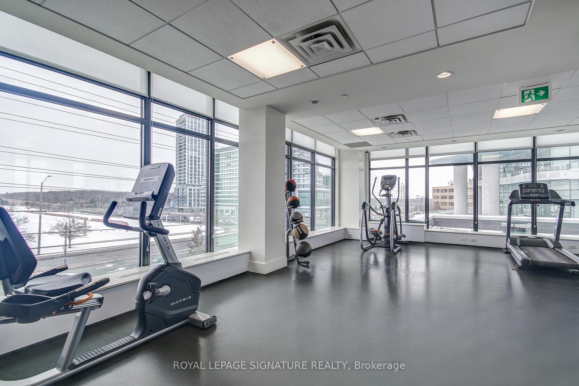 604-2550 Eglinton Avenue W, Mississauga, ON - Indoor Photo Showing Gym Room
