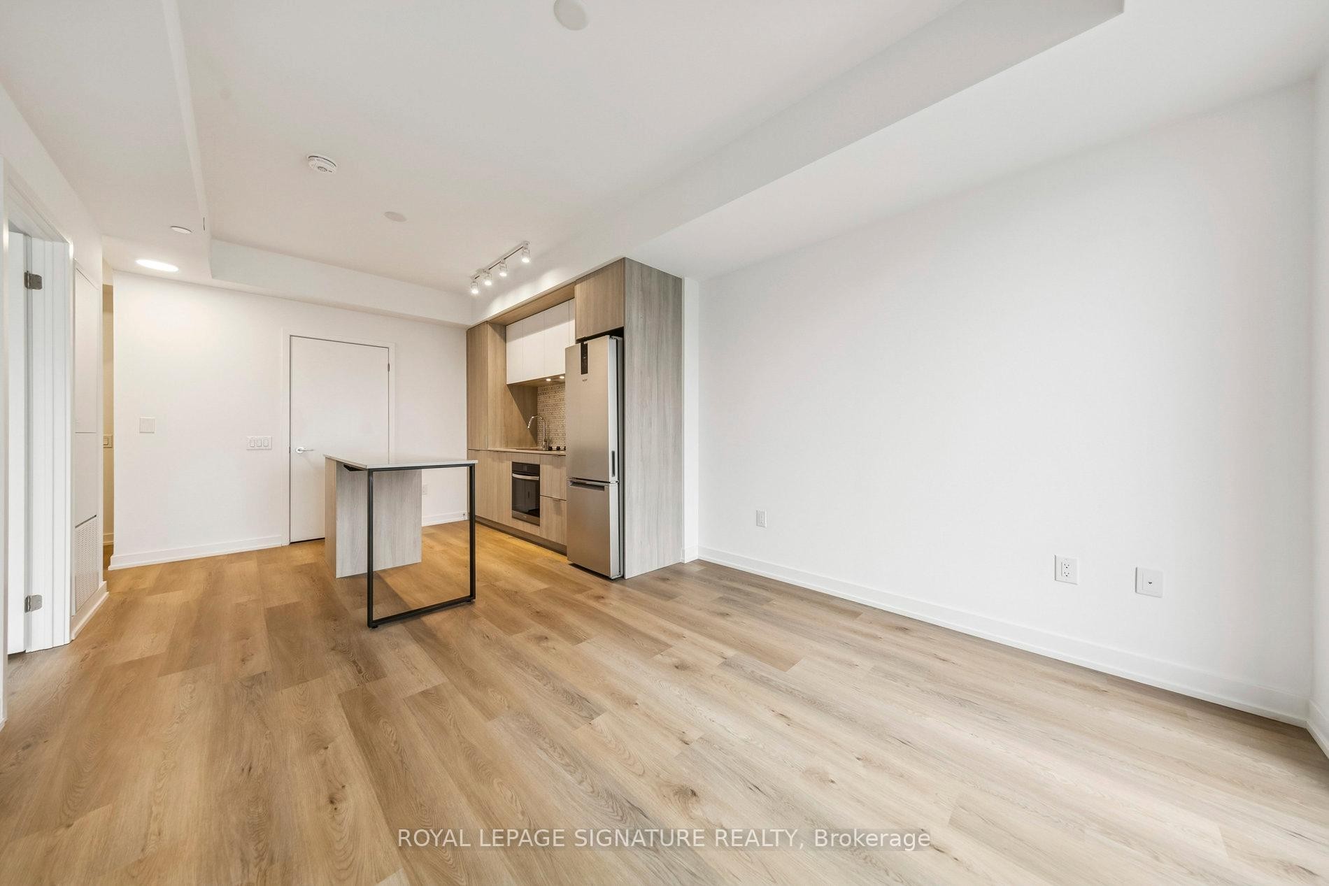 1909-395 Square One Drive, Mississauga, ON - Indoor Photo Showing Kitchen