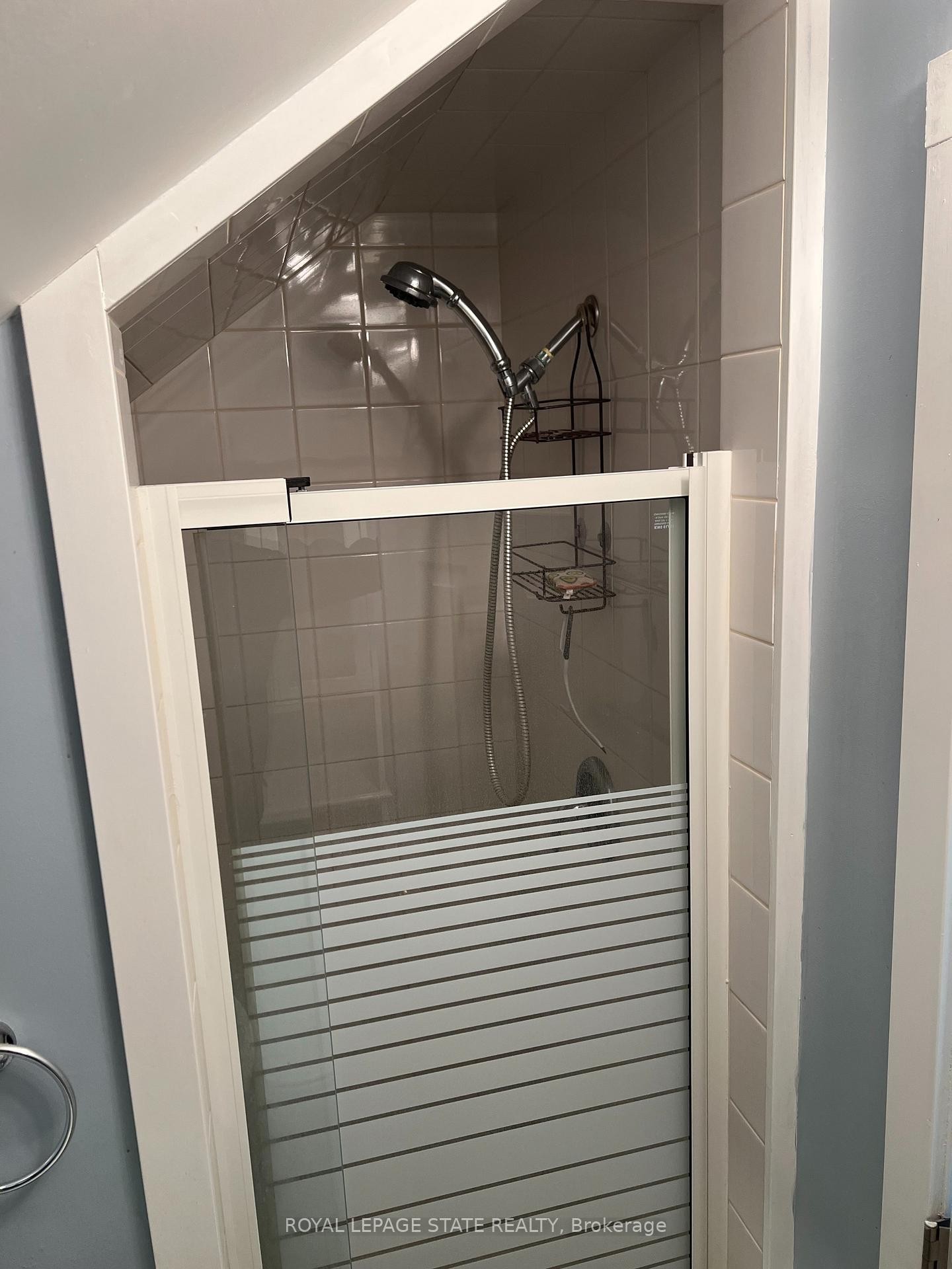 415 Welland Avenue, St. Catharines, ON - Indoor Photo Showing Bathroom