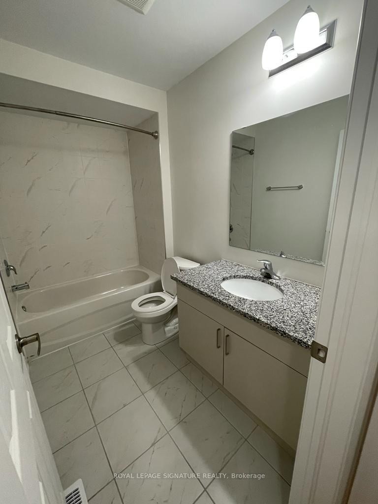 48 Bayardo Drive, Oshawa, ON - Indoor Photo Showing Bathroom