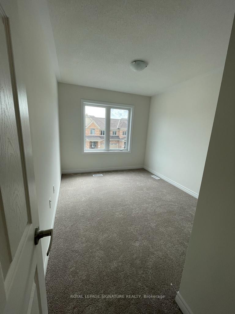 48 Bayardo Drive, Oshawa, ON - Indoor Photo Showing Other Room