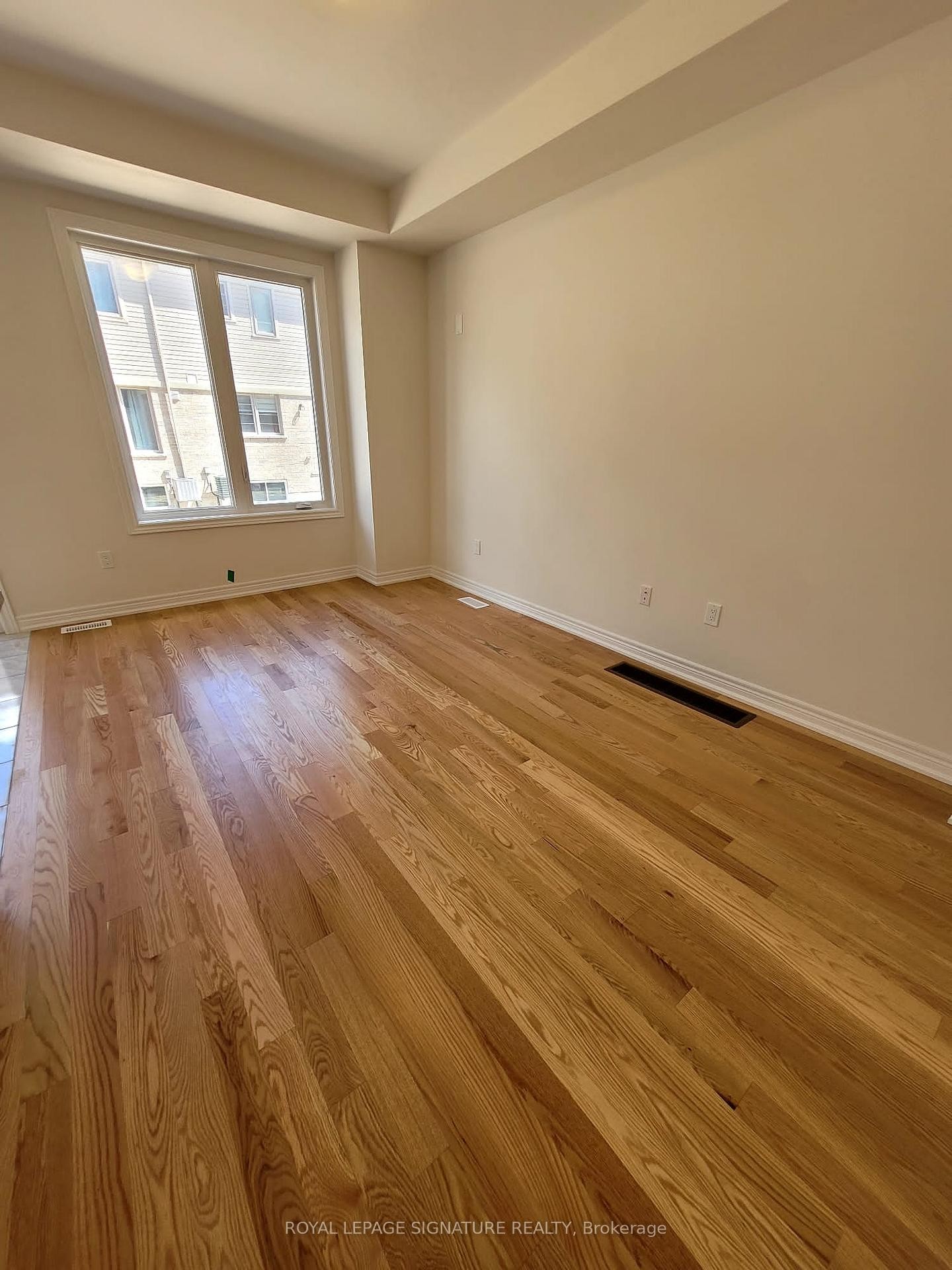 48 Bayardo Drive, Oshawa, ON - Indoor Photo Showing Other Room