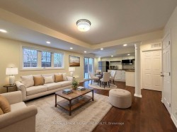 Lower-331 Spruce Grove Crescent Newmarket, ON L3X 2X2