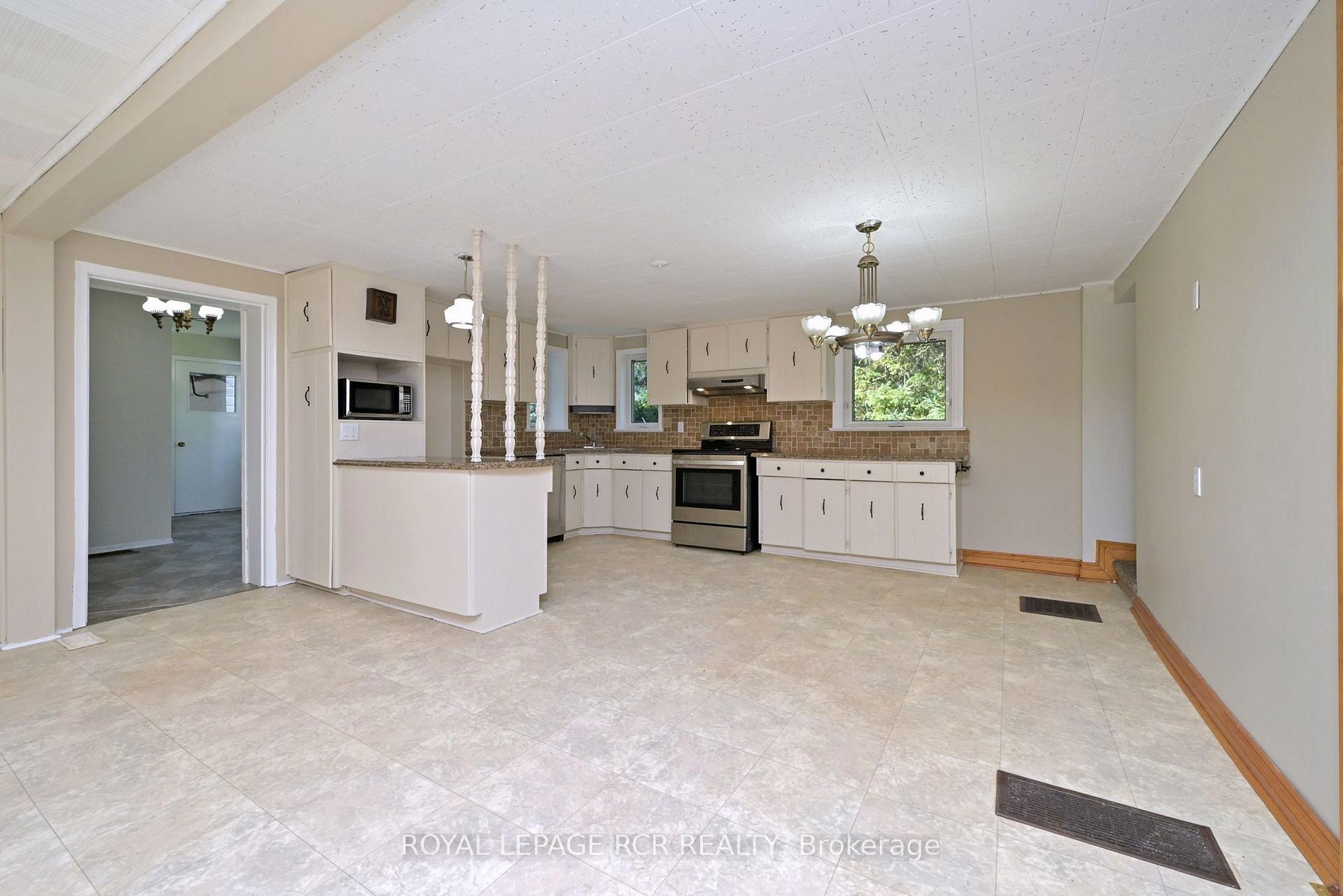 518156 124 Highway N, Melancthon, ON - Indoor Photo Showing Kitchen