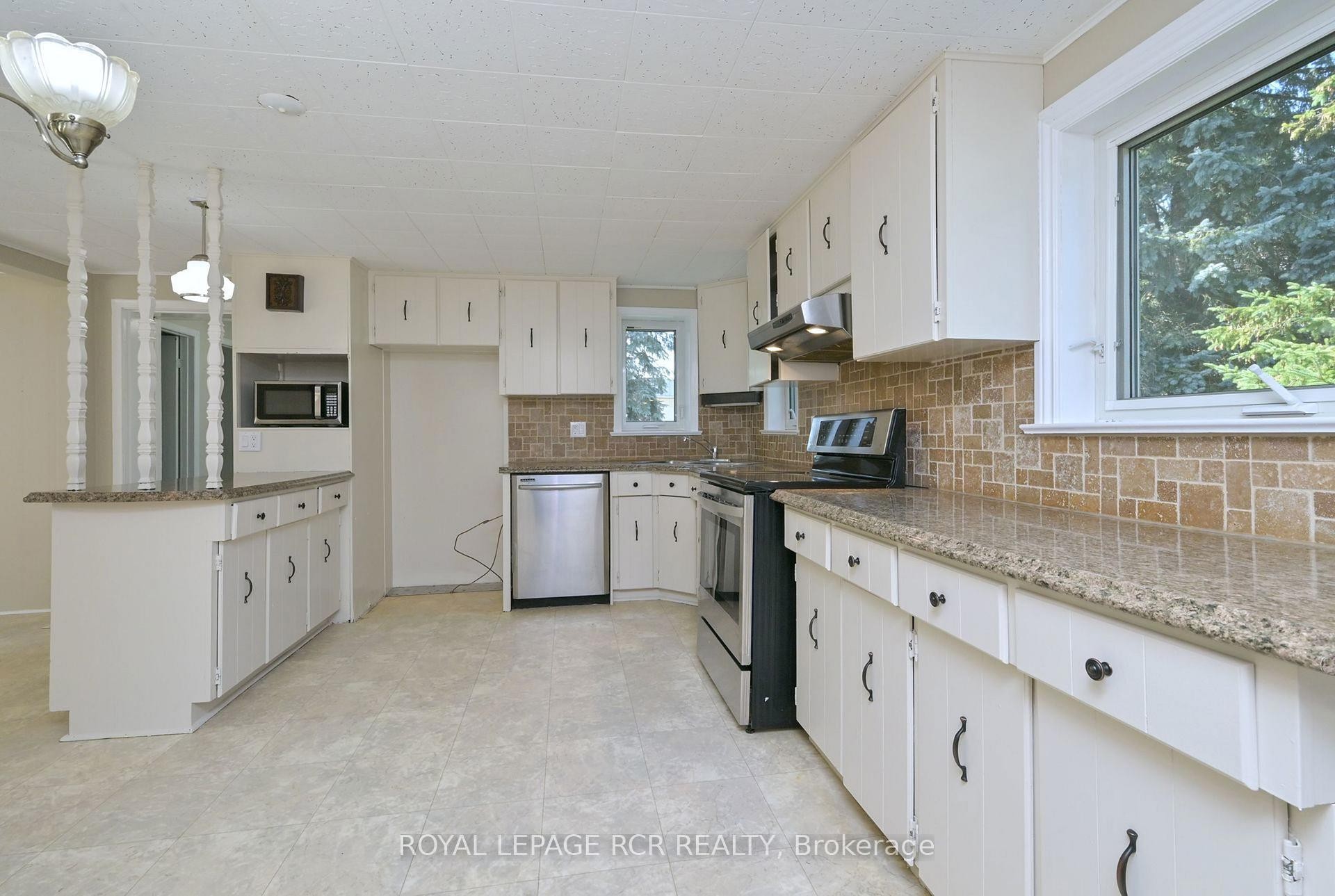 518156 124 Highway N, Melancthon, ON - Indoor Photo Showing Kitchen