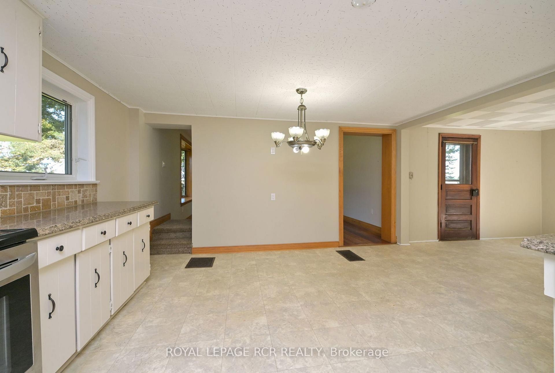 518156 124 Highway N, Melancthon, ON - Indoor Photo Showing Other Room