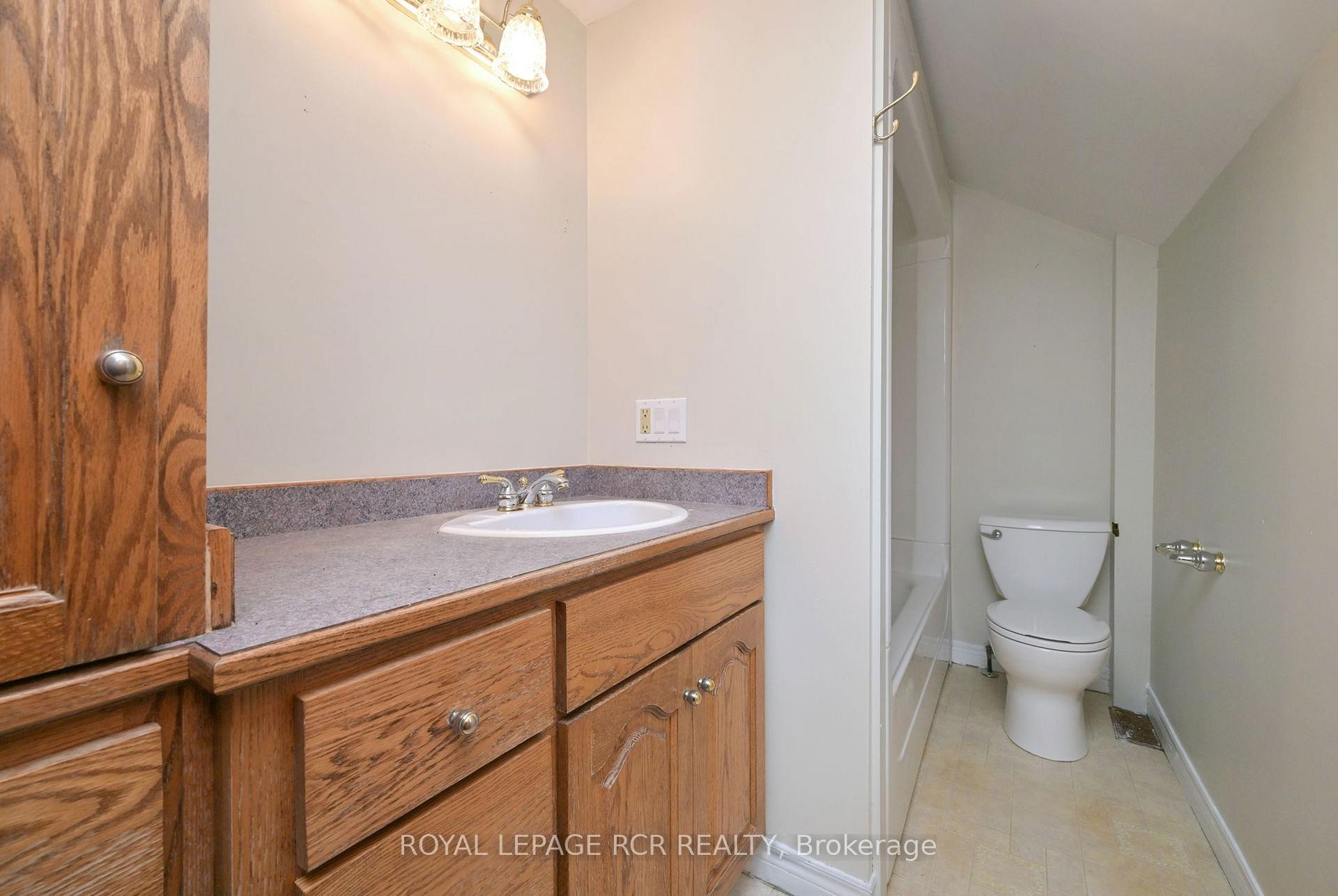518156 124 Highway N, Melancthon, ON - Indoor Photo Showing Bathroom