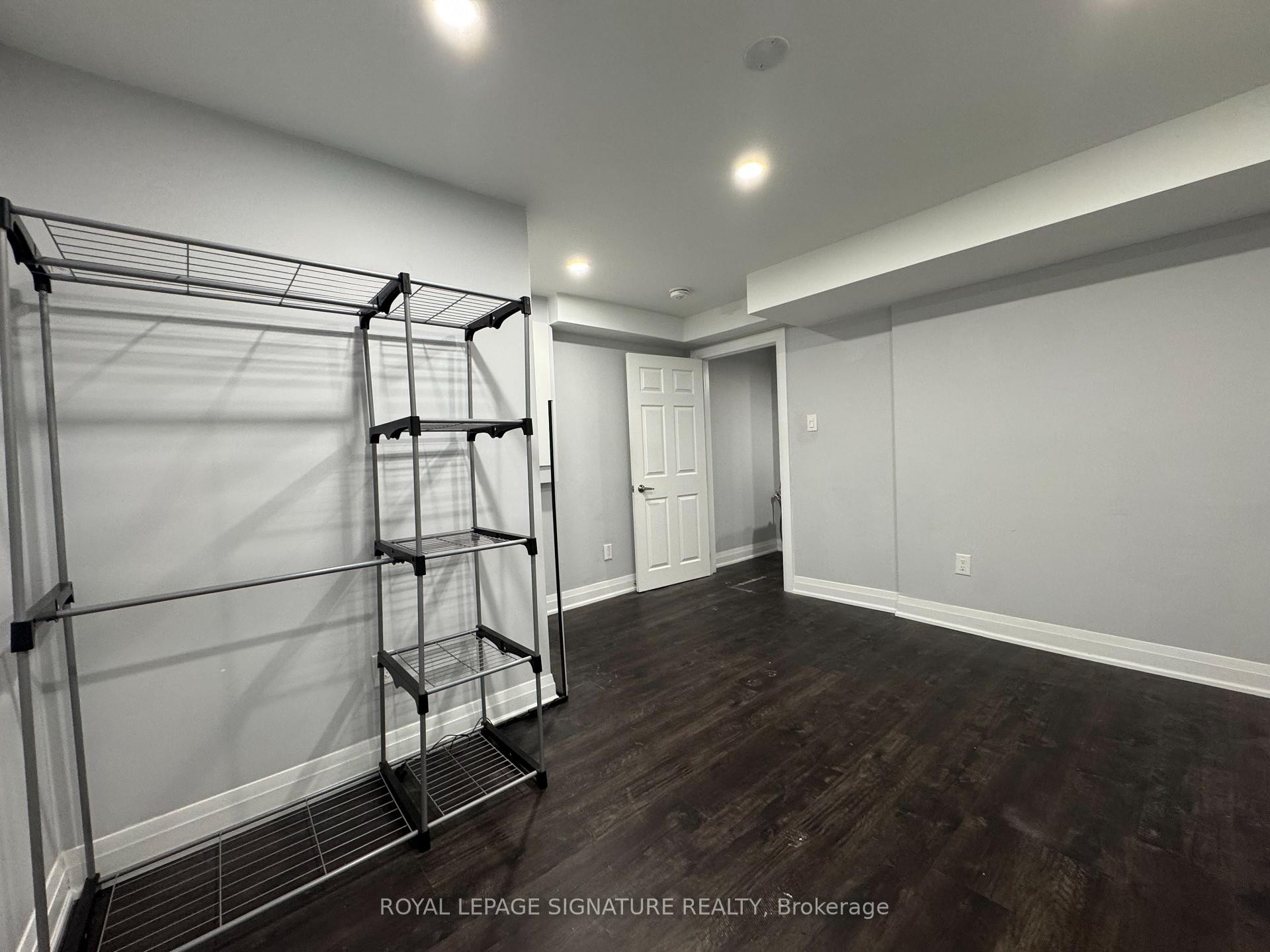 Bsmt-731 Bennett Boulevard, Milton, ON