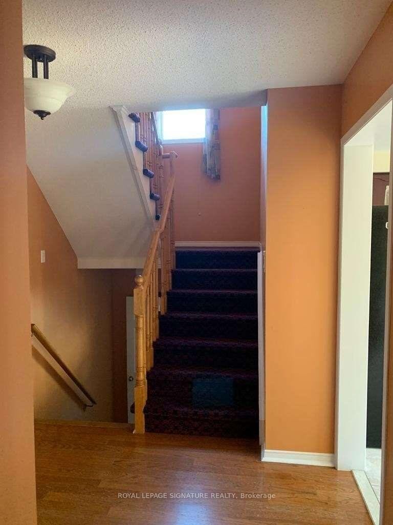 Upper-2419 Bankside Drive, Mississauga, ON