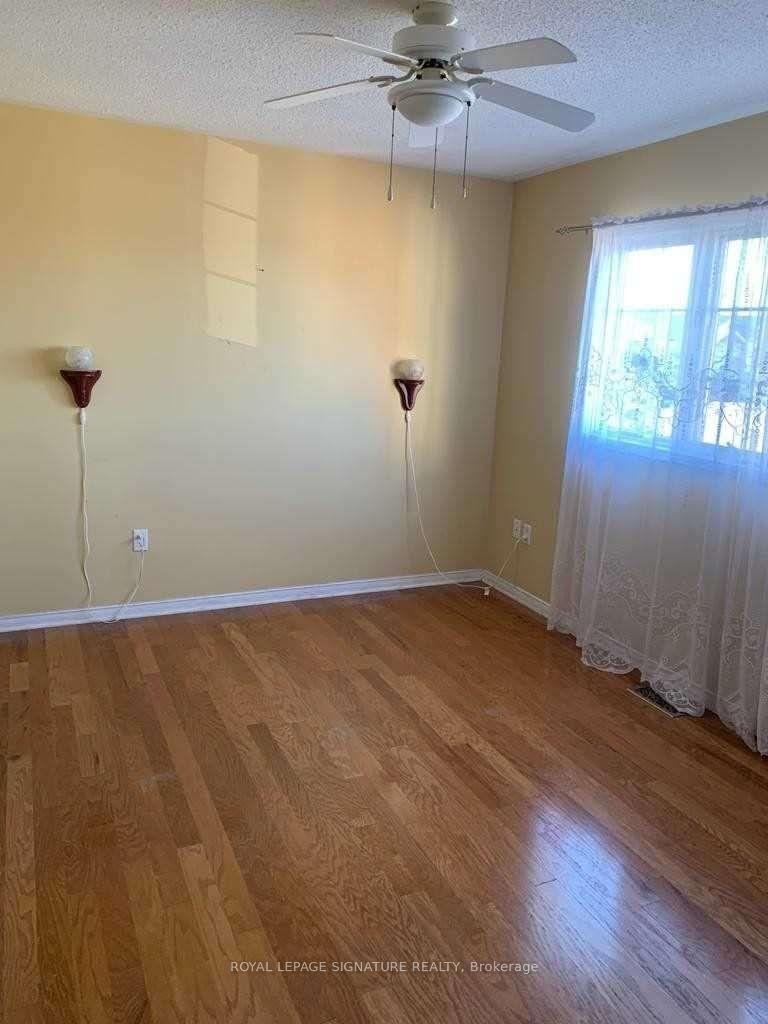 Upper-2419 Bankside Drive, Mississauga, ON