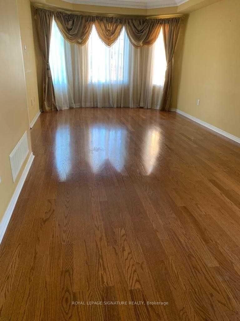 Upper-2419 Bankside Drive, Mississauga, ON