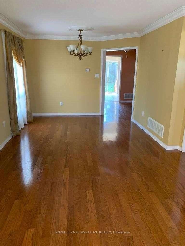 Upper-2419 Bankside Drive, Mississauga, ON