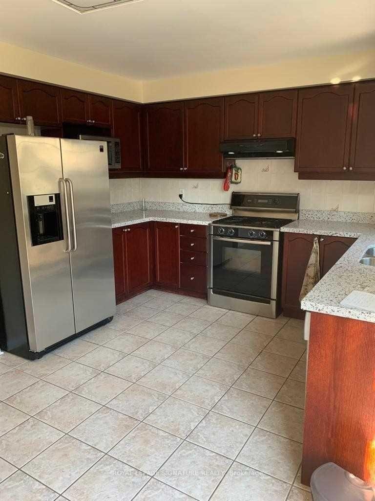 Upper-2419 Bankside Drive, Mississauga, ON