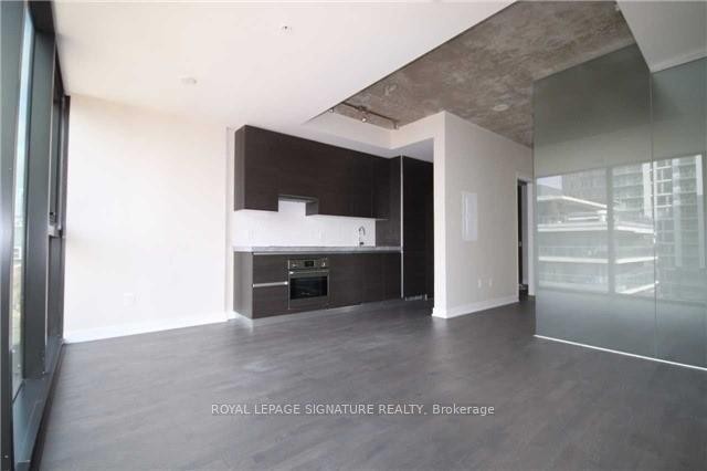 916-629 King Street W, Toronto, ON - Indoor Photo Showing Other Room