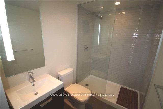 916-629 King Street W, Toronto, ON - Indoor Photo Showing Bathroom