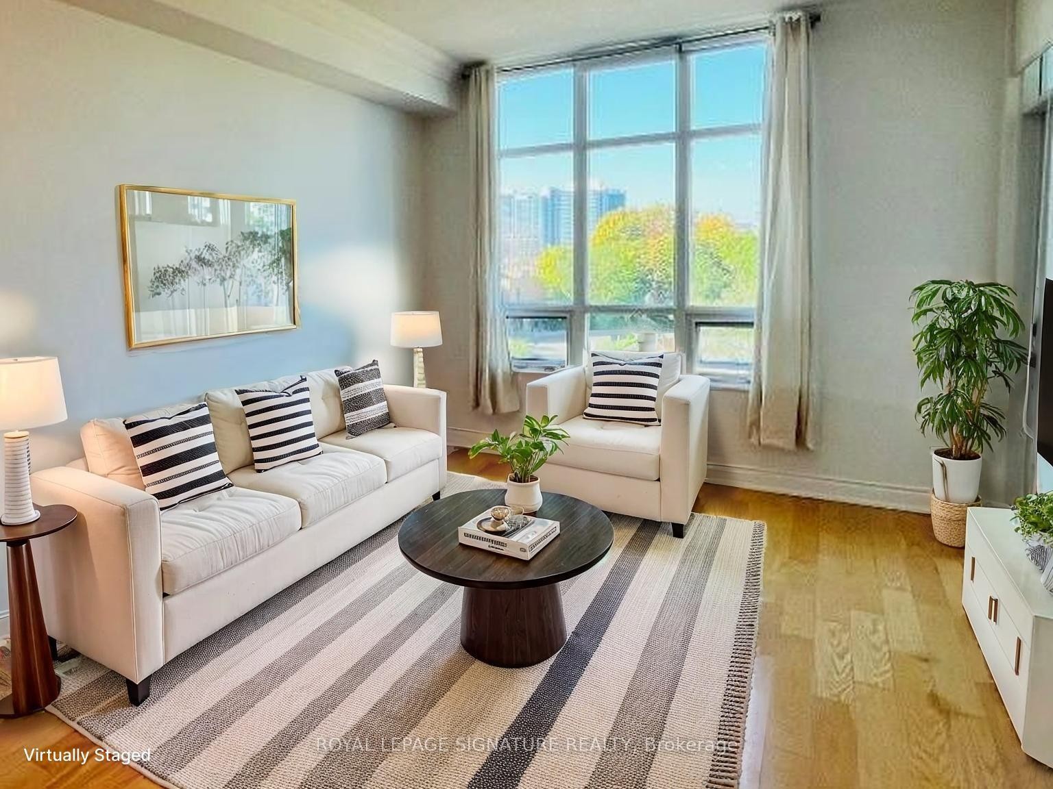 509-10 Bloorview Place, Toronto, ON - Indoor Photo Showing Living Room
