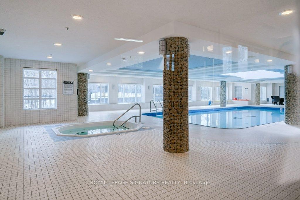 509-10 Bloorview Place, Toronto, ON - Indoor Photo Showing Other Room With In Ground Pool