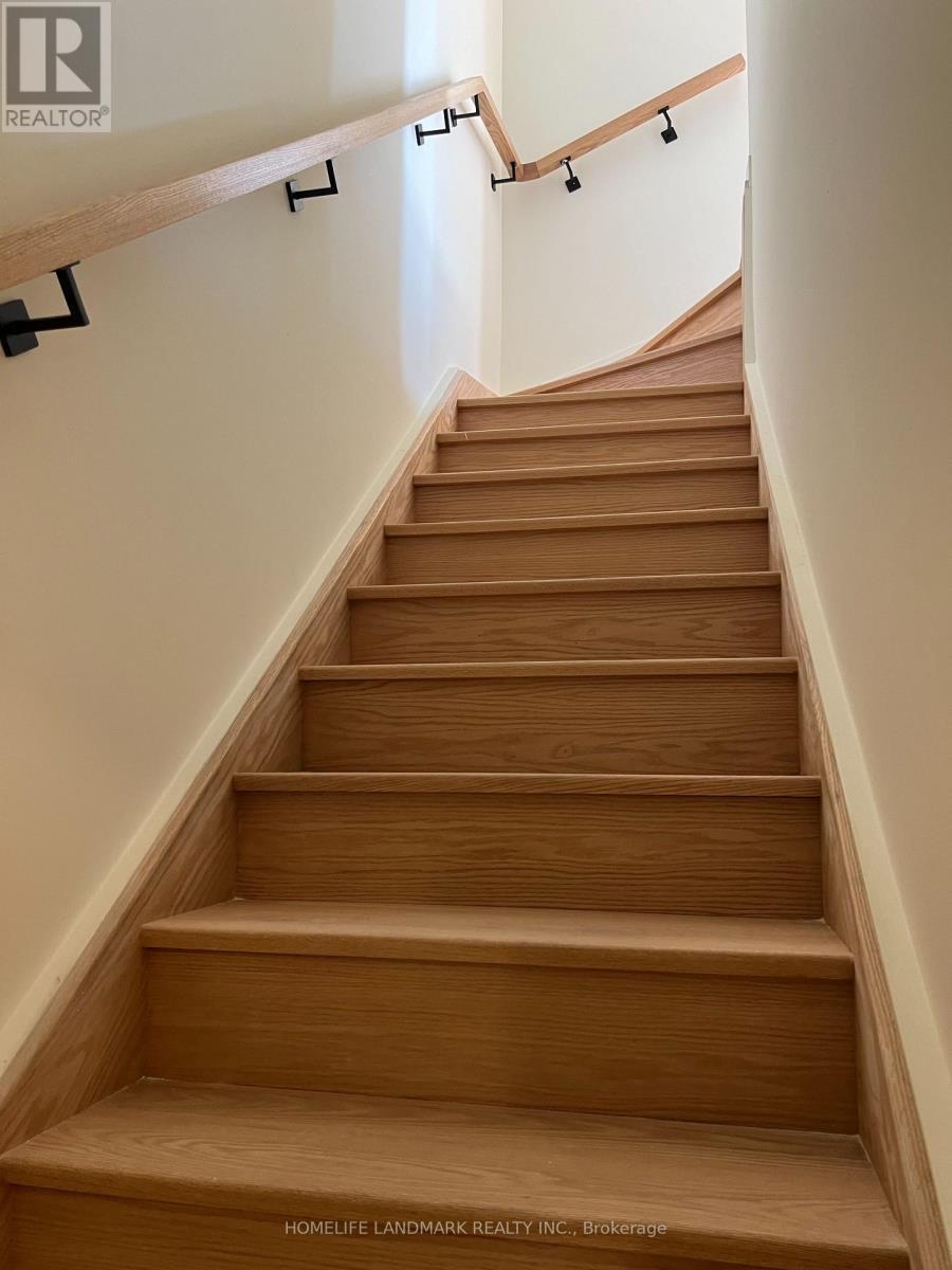 501 - 9 Steckley House Lane, Richmond Hill, ON - Indoor Photo Showing Other Room