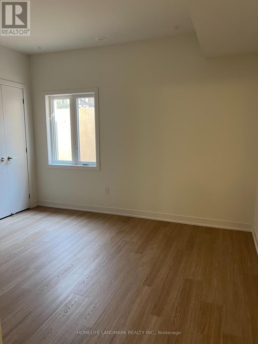 501 - 9 Steckley House Lane, Richmond Hill, ON - Indoor Photo Showing Other Room