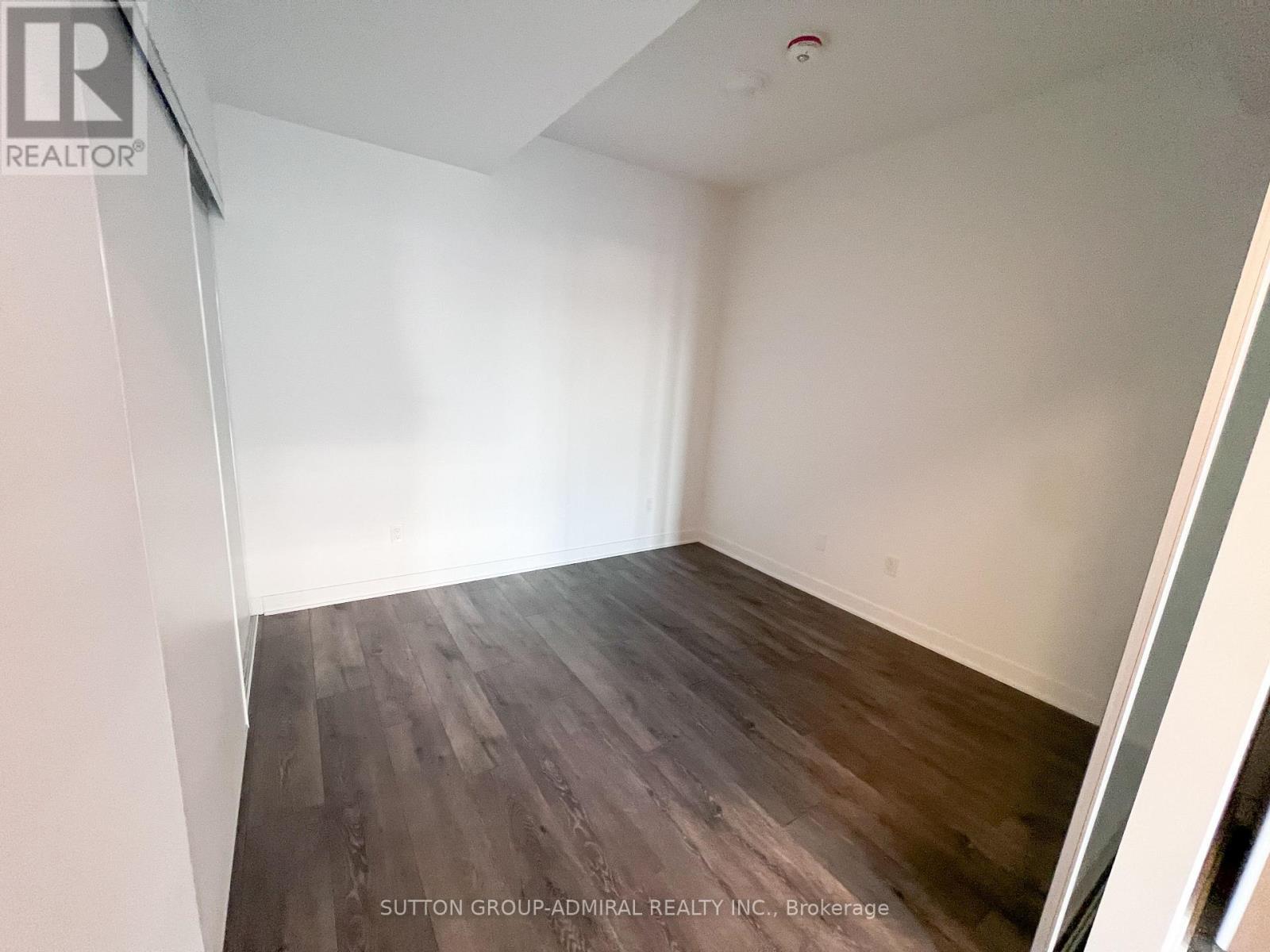 301 - 1007 The Queensway, Toronto, ON - Indoor Photo Showing Other Room