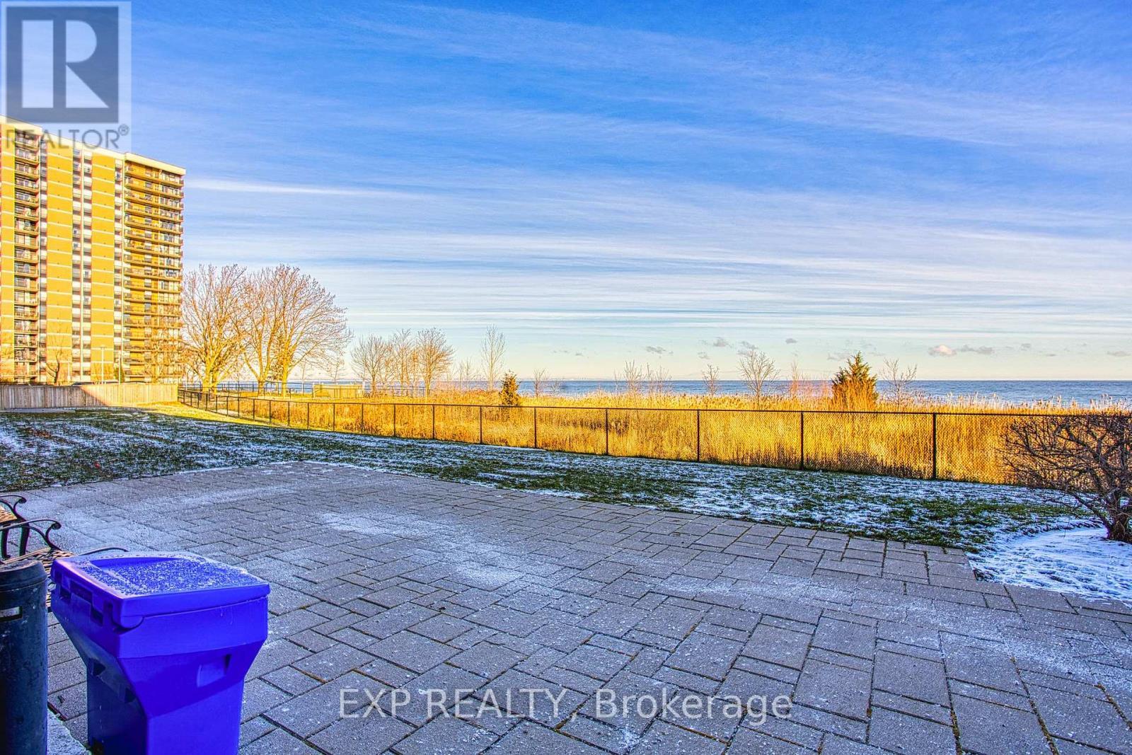 130 - 35 Southshore Crescent, Hamilton, ON - Outdoor With View