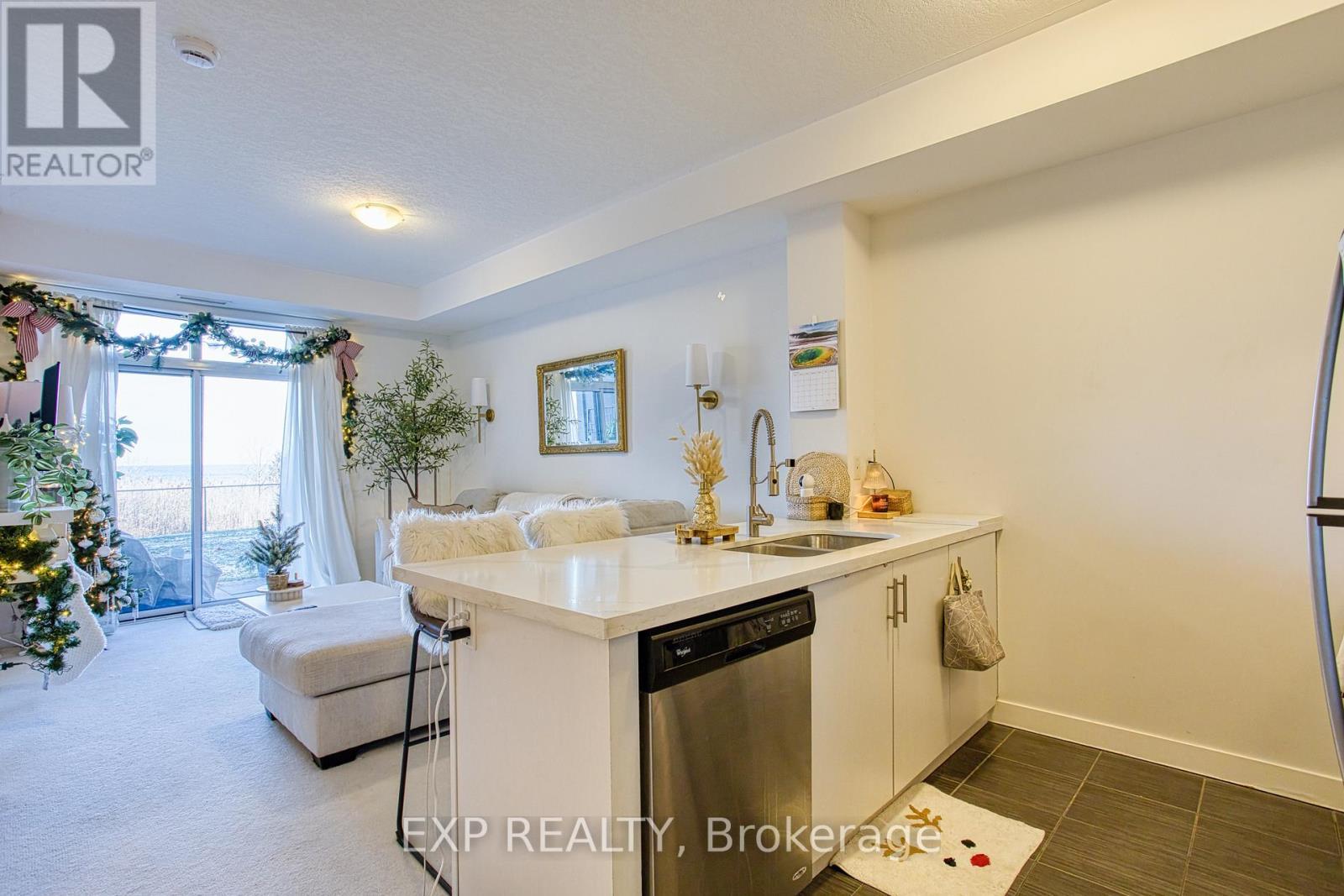 130 - 35 Southshore Crescent, Hamilton, ON - Indoor