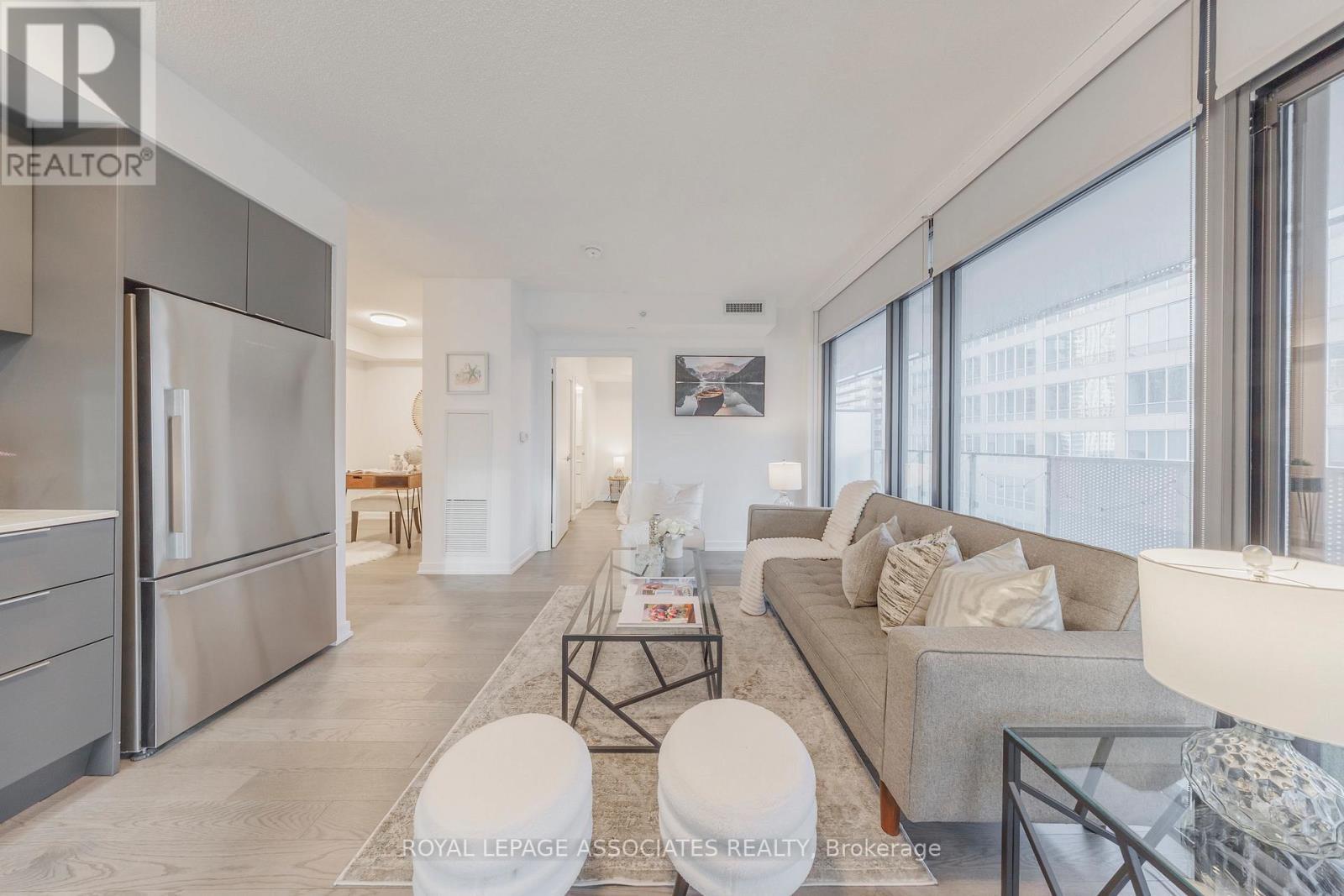 1205 - 25 Richmond Street E, Toronto, ON - Indoor