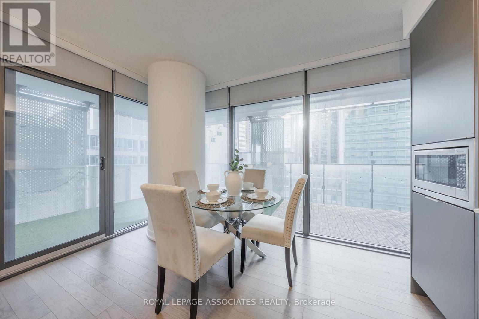 1205 - 25 Richmond Street E, Toronto, ON - Indoor Photo Showing Dining Room