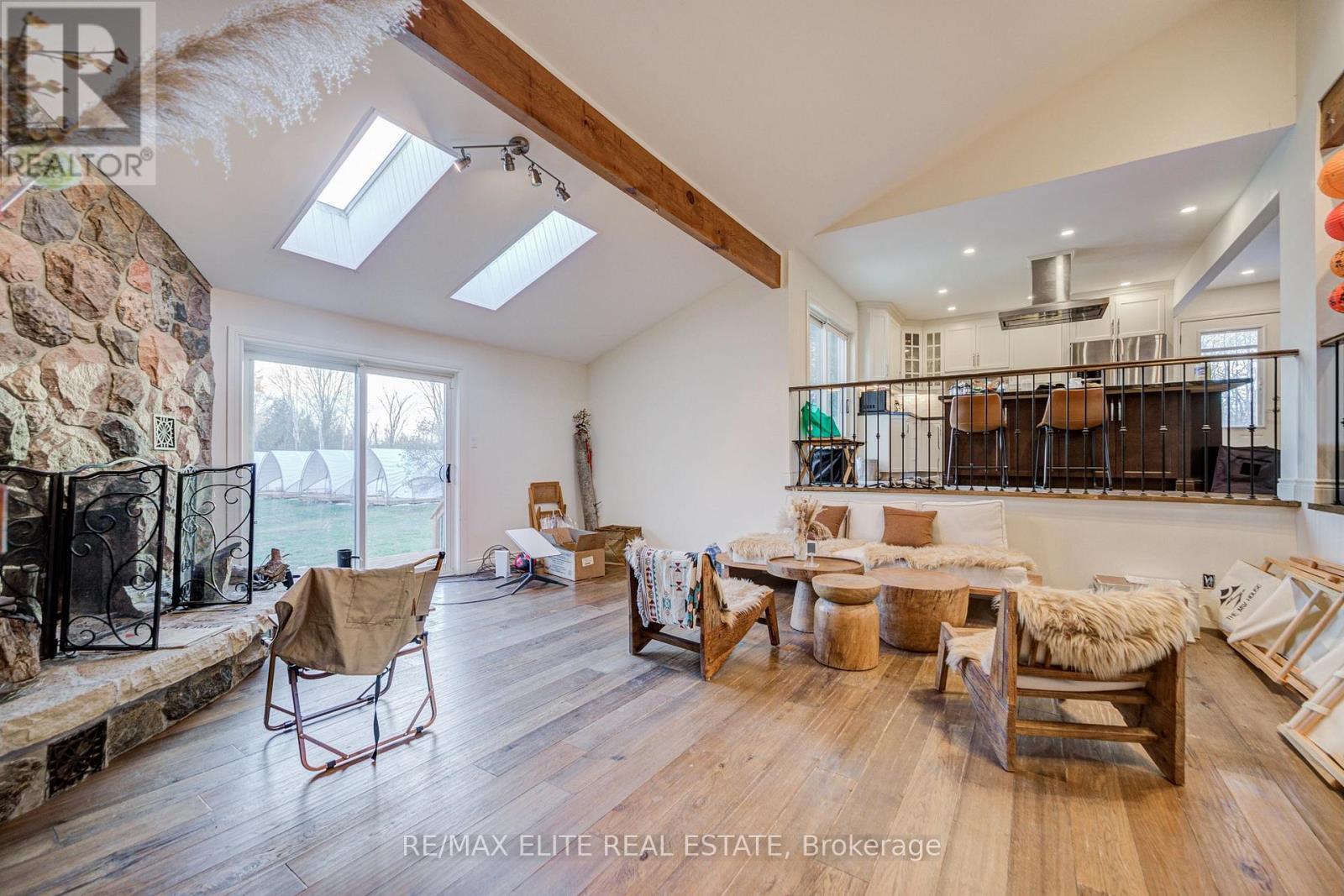 4909 Holborn Road, East Gwillimbury, ON - Indoor